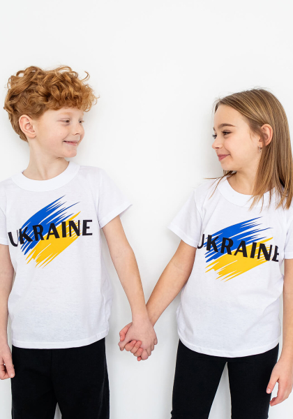 Футболка з принтом Україна біла